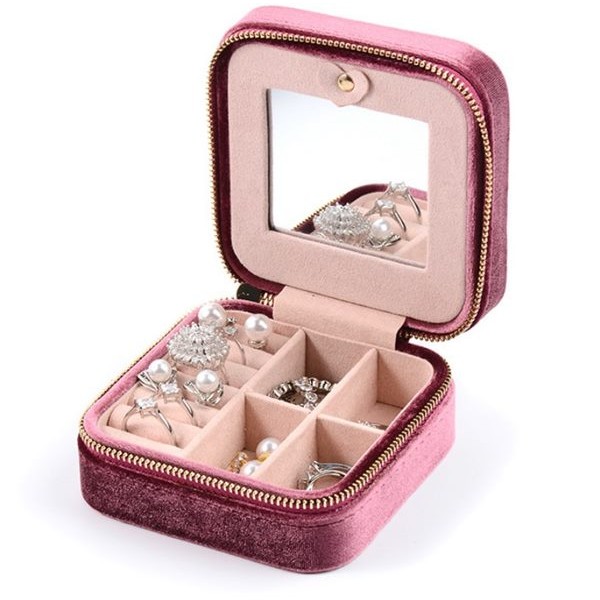 Small velvet-made jewelry storage box GTS019