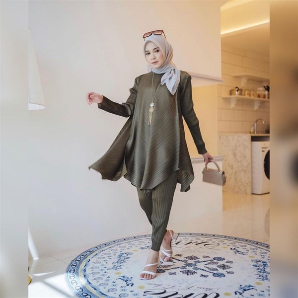 Arab women's clothing Malaysia Indonesia long two-piece pants and shirt